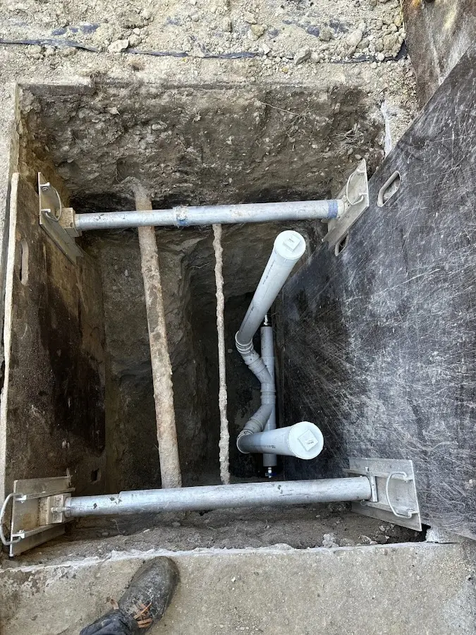 Experienced plumber completing Drain Cleaning work in Quincy